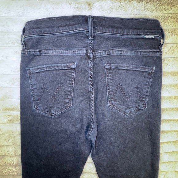 MOTHER Jeans Women's 27x26 The Insider‎ Ankle Holding Hands Dark Wash Frayed Hem - Picture 10 of 12